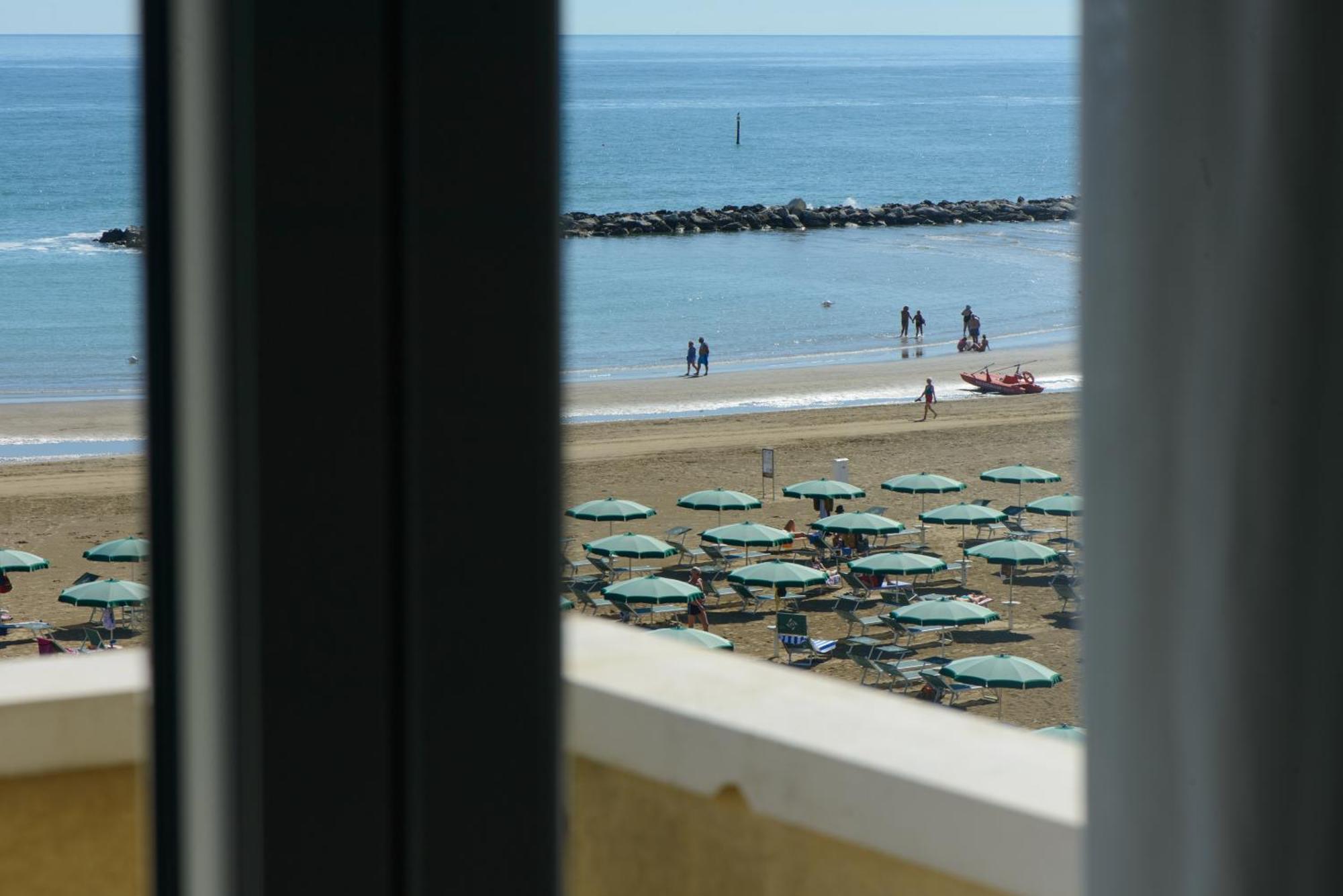 Nautic Beach Hotel ريميني المظهر الخارجي الصورة